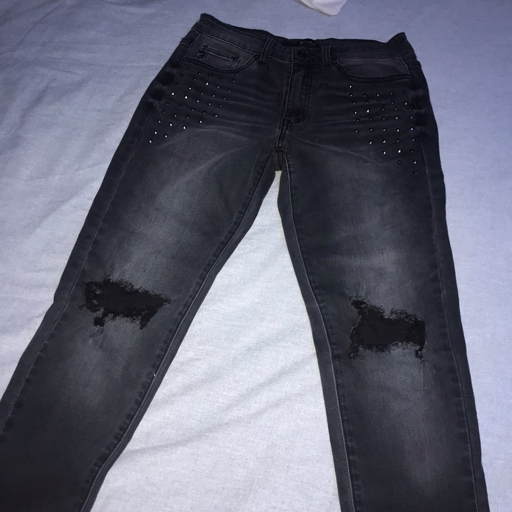 distressed black skinny jeans